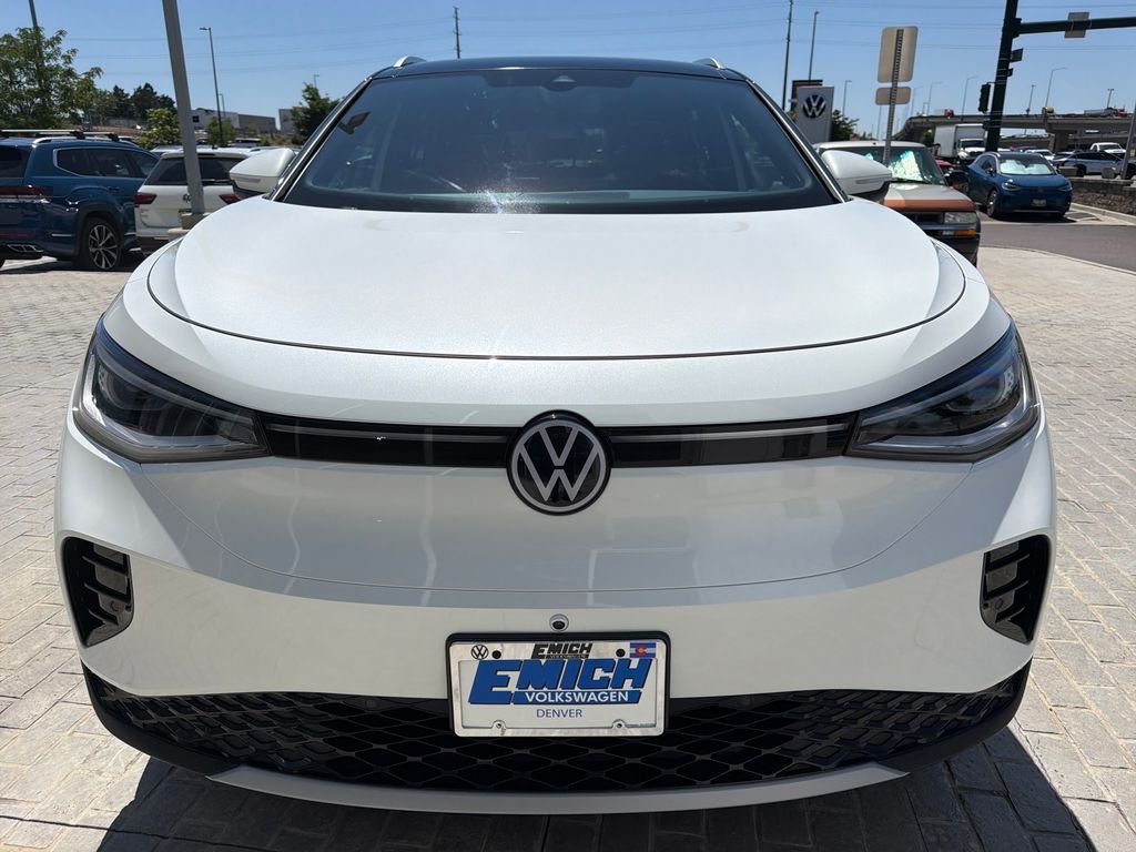 Certified Used 2025 Opal White w/Black Roof Volkswagen Pro S Plus image 10