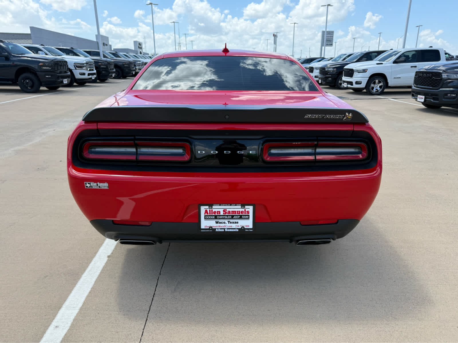 Used 2023 Torred Clearcoat Dodge R/T Scat Pack image 10