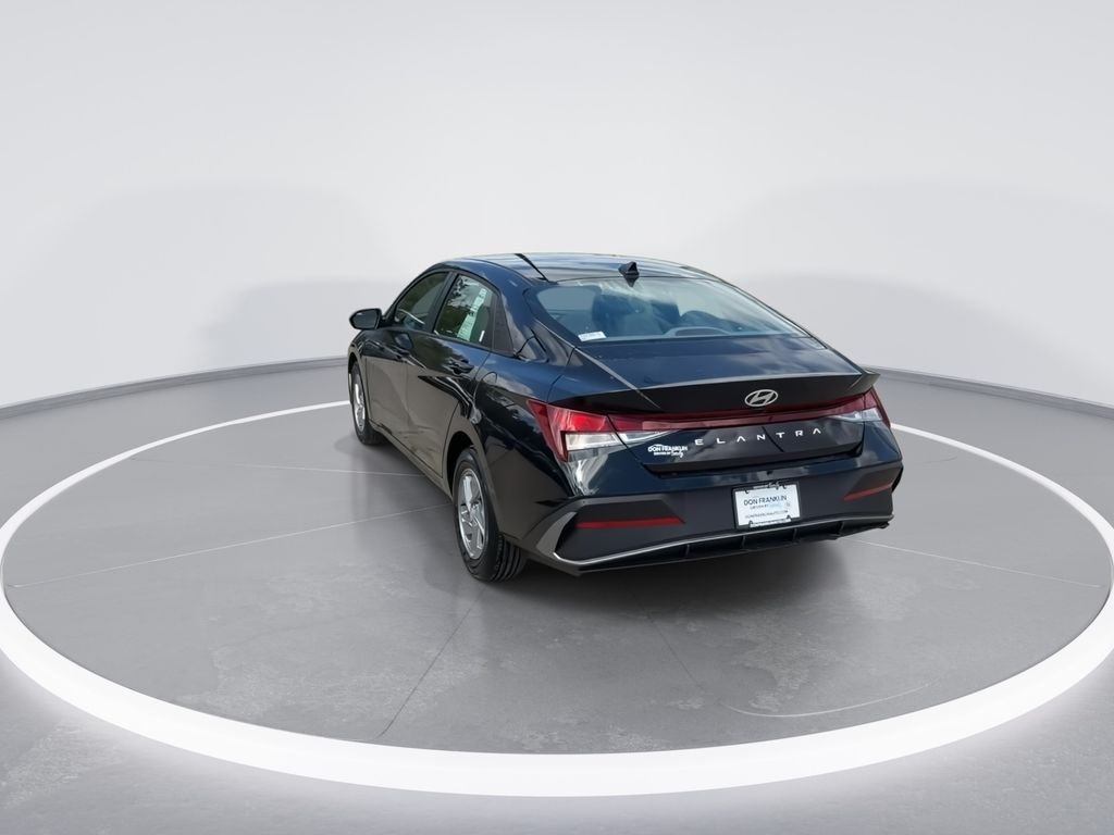 New 2026 Black Hyundai SE image 7