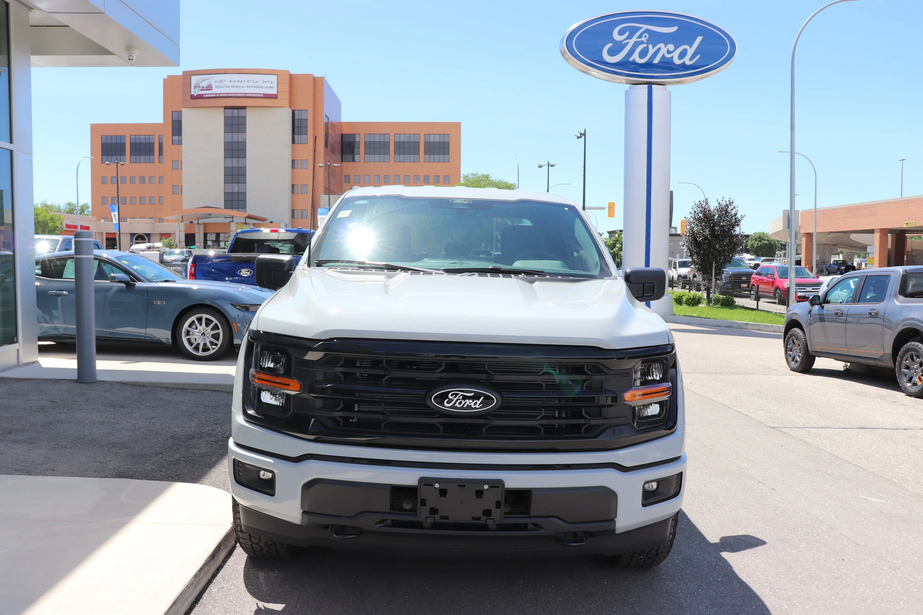 New 2026 AVALANCHE Ford XLT image 2