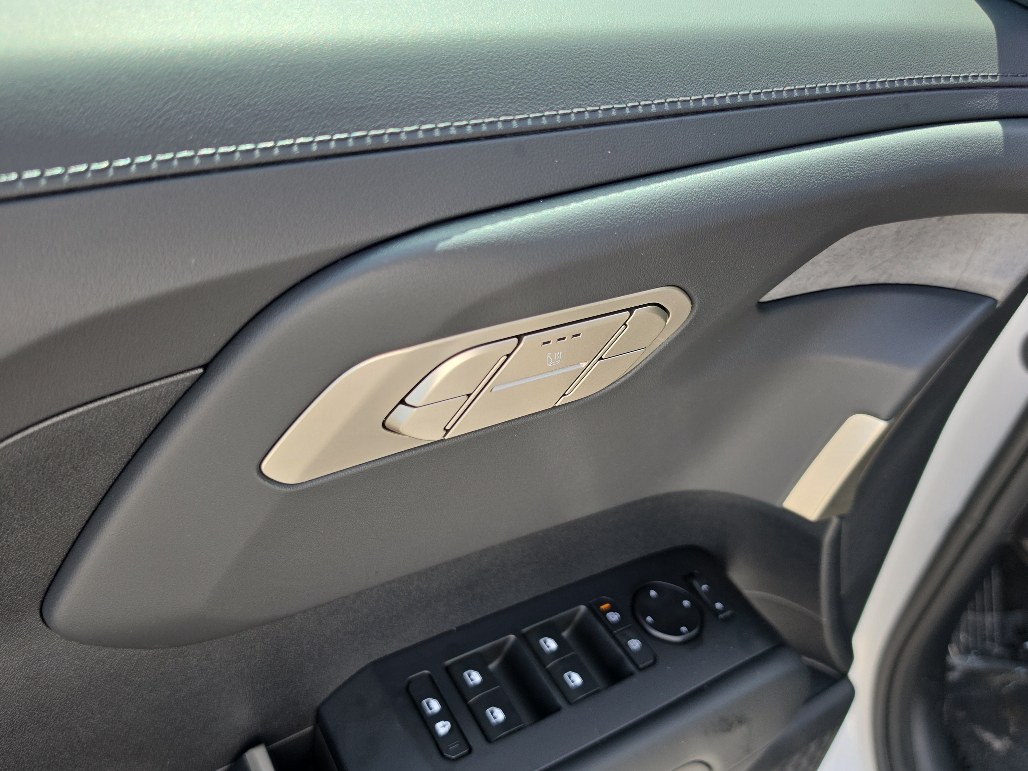New 2027 Glacial White Pearl Kia S image 19