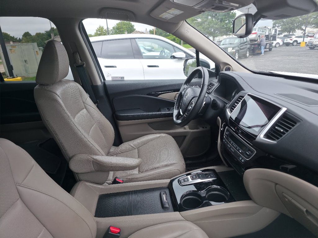 Used 2020 Platinum White Pearl Honda RTL-E image 5