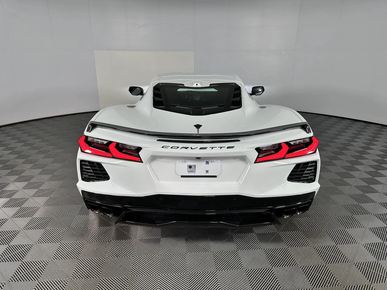 Used 2025 Arctic White Chevrolet 1LT image 23