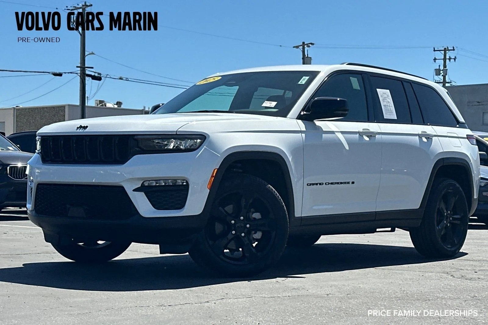 Used 2025 Bright White Clearcoat Jeep Limited image 1