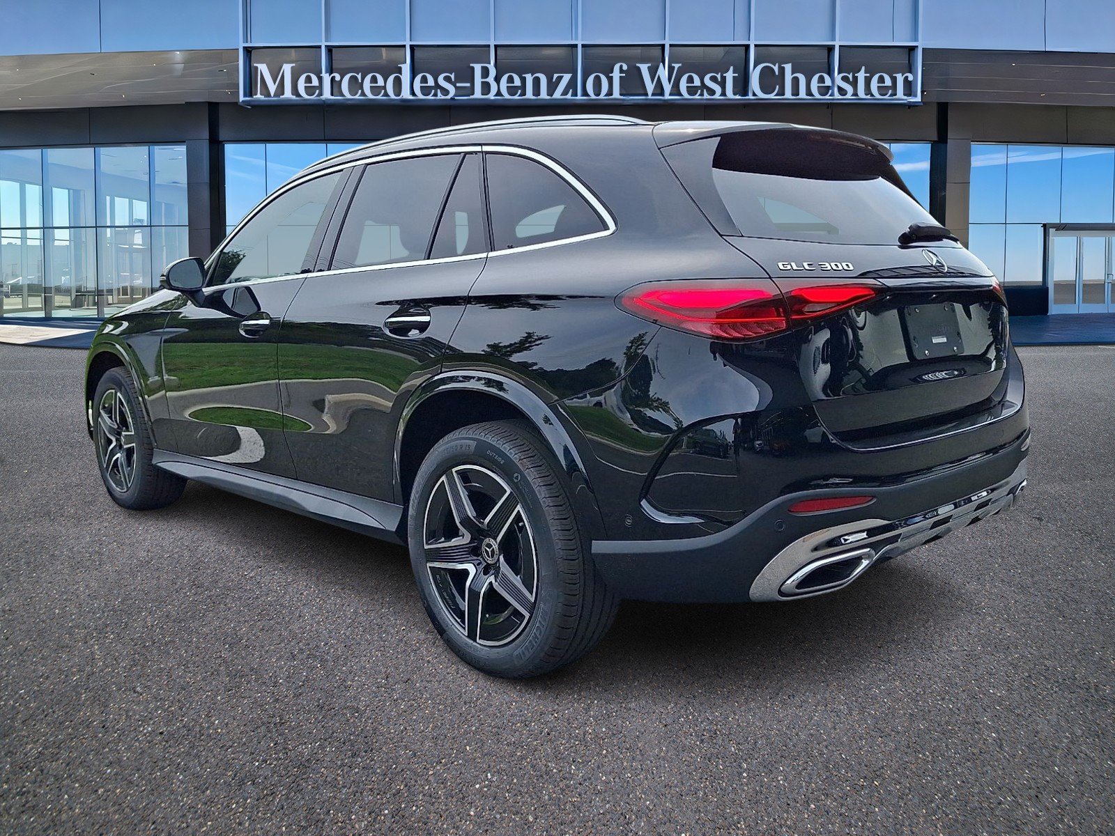 New 2027 Black Mercedes-Benz GLC 300 image 25
