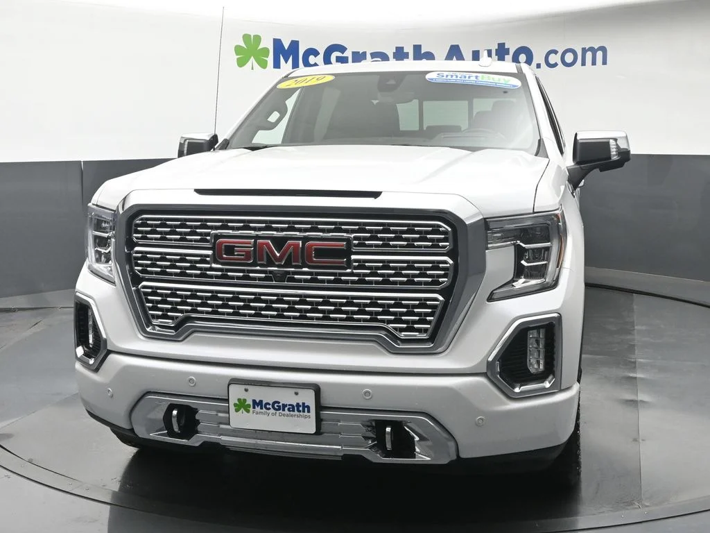 Used 2019 White GMC Denali image 25