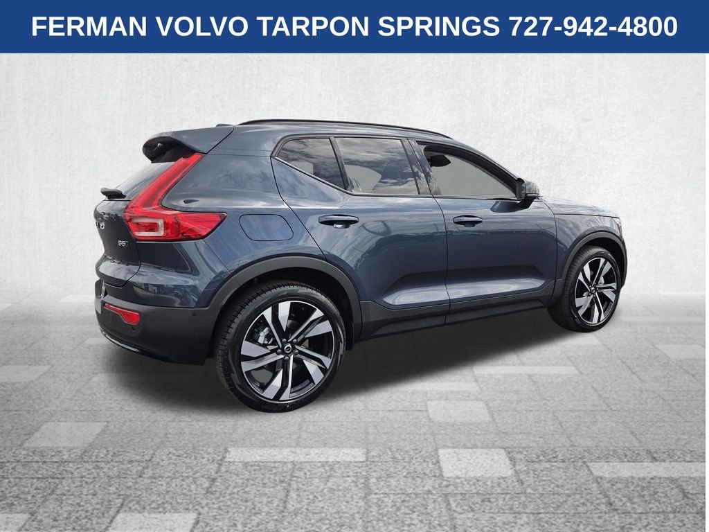 2026 Volvo XC40 Ultra - Photo 9
