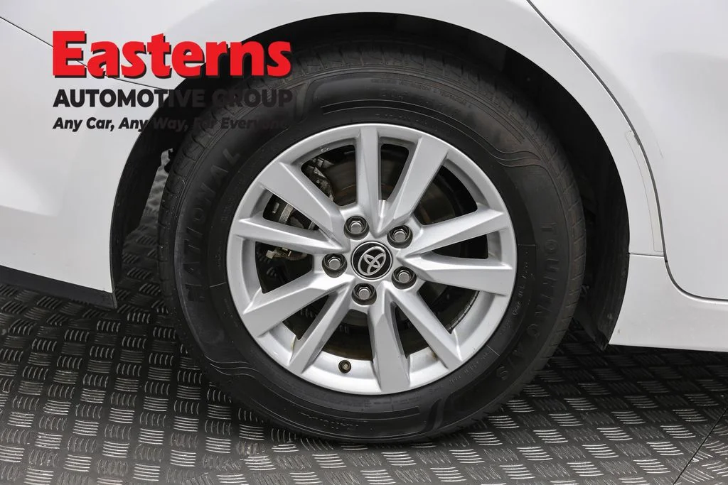 Used 2025 White Toyota LE image 30
