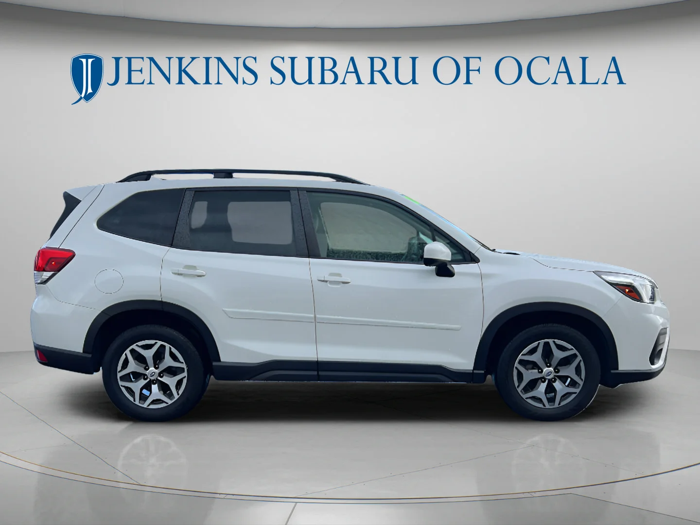 Used 2021 Crystal White Pearl Subaru Premium image 2