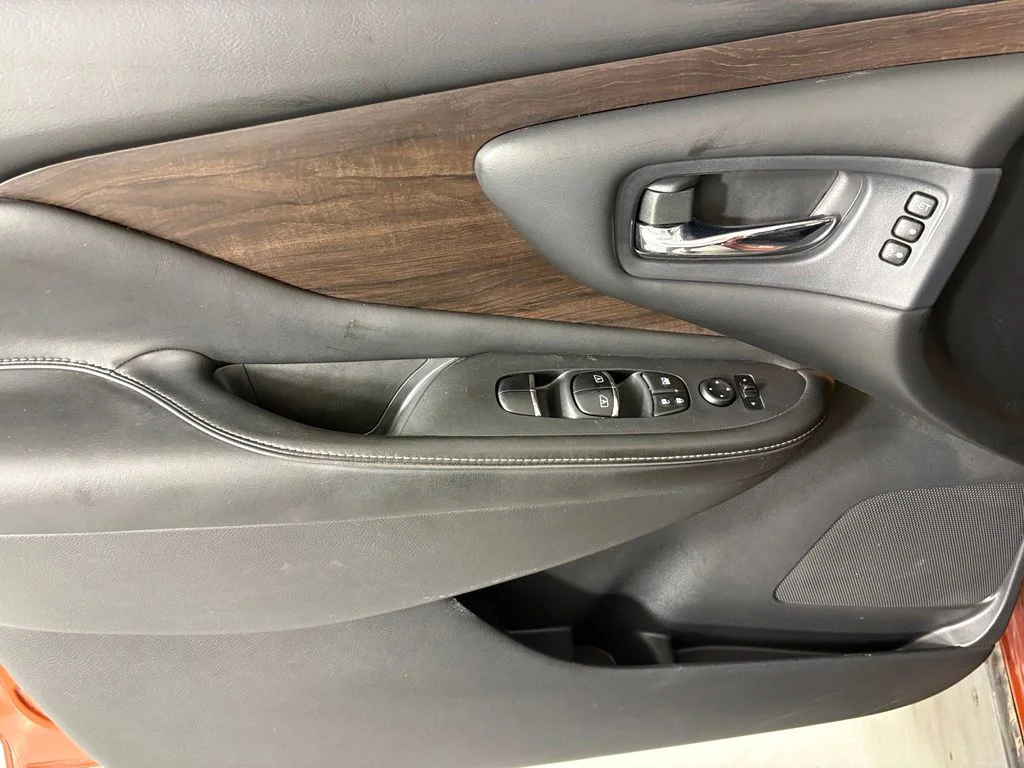 Used 2019 Orange Nissan Platinum image 19