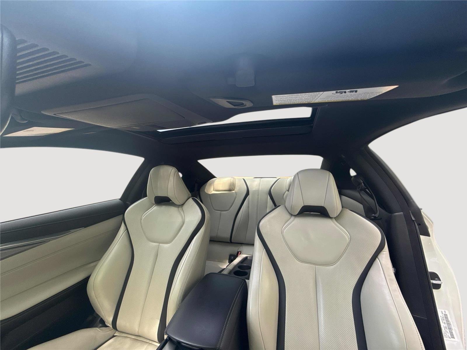 Used 2022 Pure White INFINITI LUXE image 22