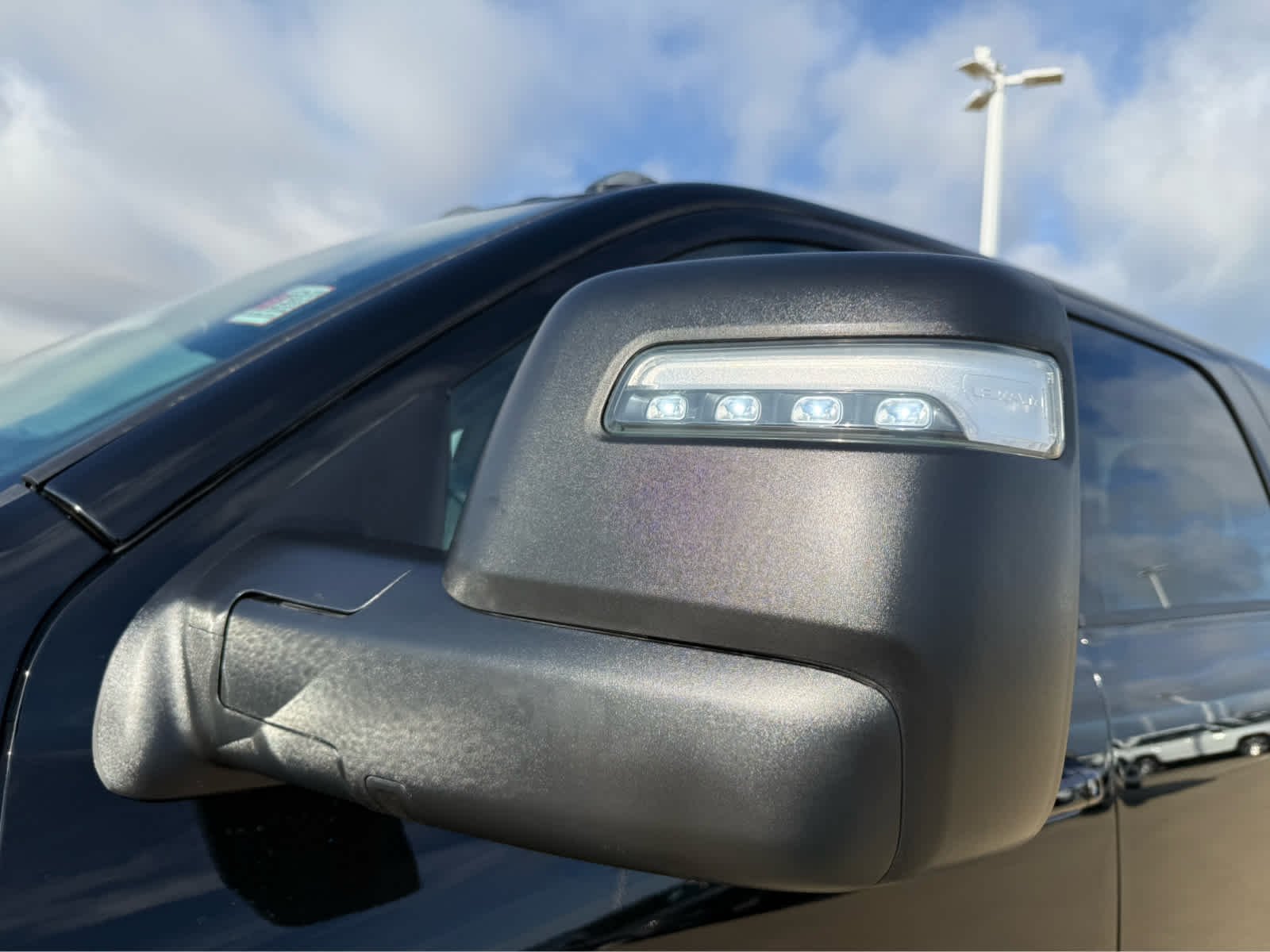 New 2027 Diamond Black Crystal Pearl-Coat Exterior Paint RAM Laramie image 18