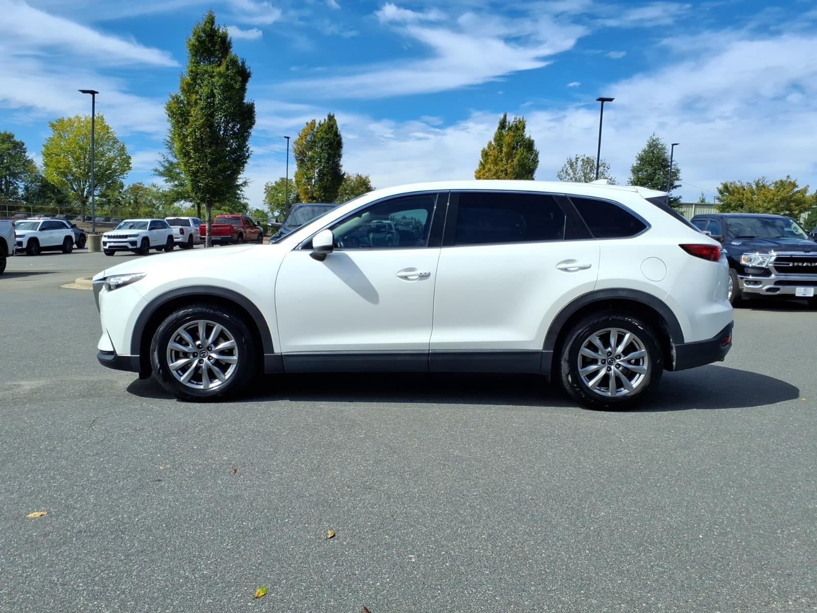 Used 2019 Snowflake White Pearl Mica Mazda Touring image 3