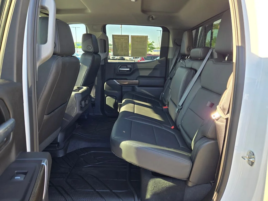 Used 2019 White Chevrolet LT Trail Boss image 28