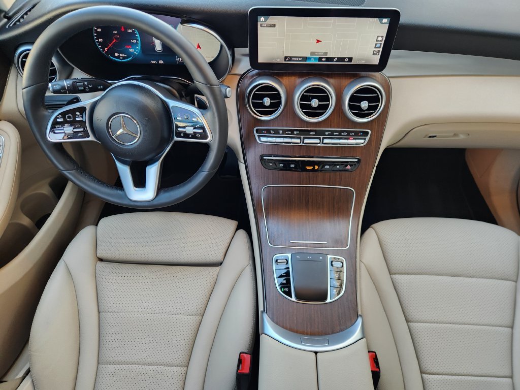 Used 2022  Mercedes-Benz GLC 300 image 27