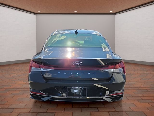 Used 2022 Black Hyundai SEL image 28