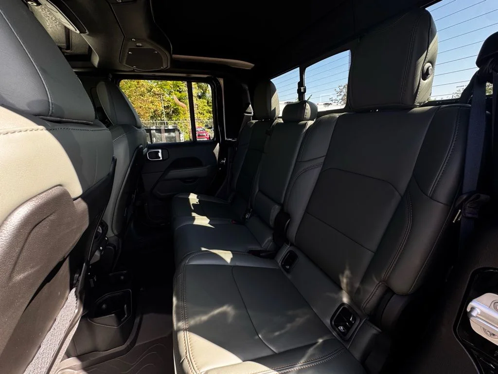 New 2026 Black Jeep Mojave X image 18