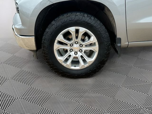 Used 2024 Gray Chevrolet LTZ image 31