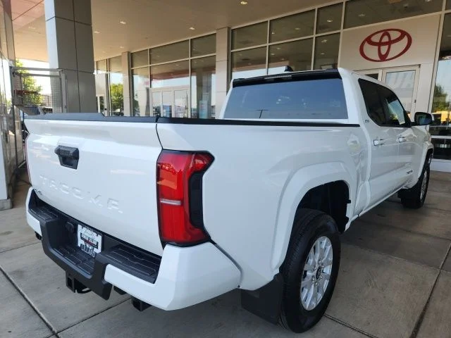 New 2026 Ice Cap Toyota SR5 image 11