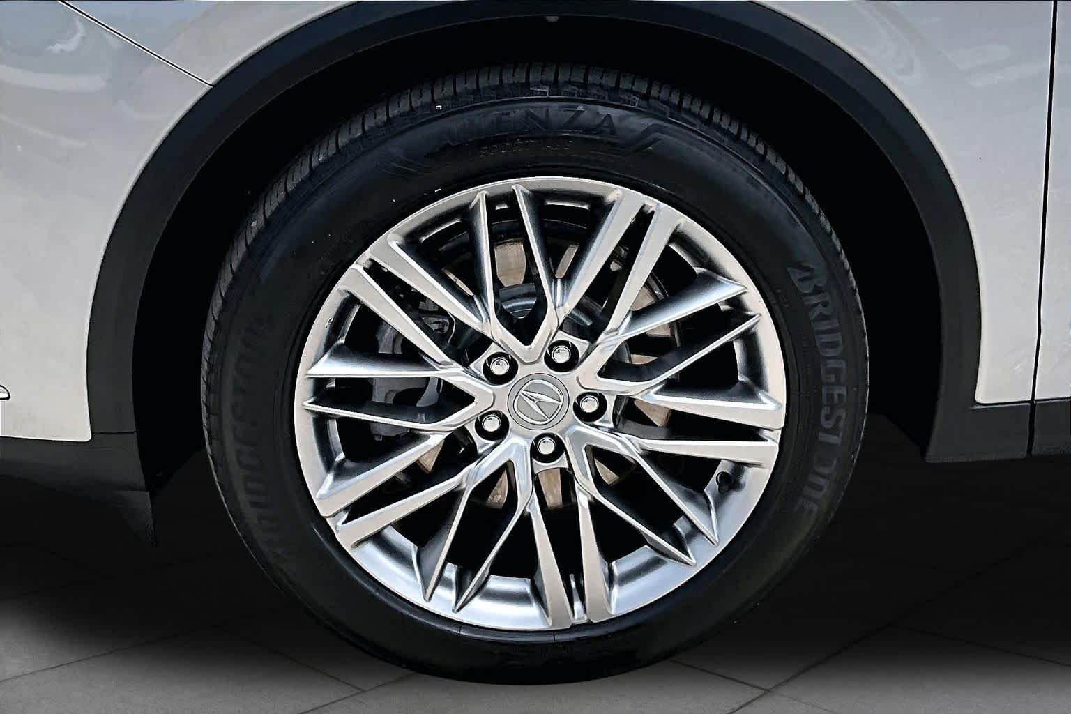 Used 2022 Lunar Silver Metallic Acura w/Advance Package image 11