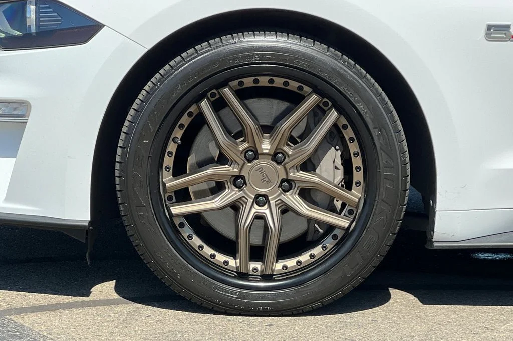 Used 2020 White Ford GT Premium image 26