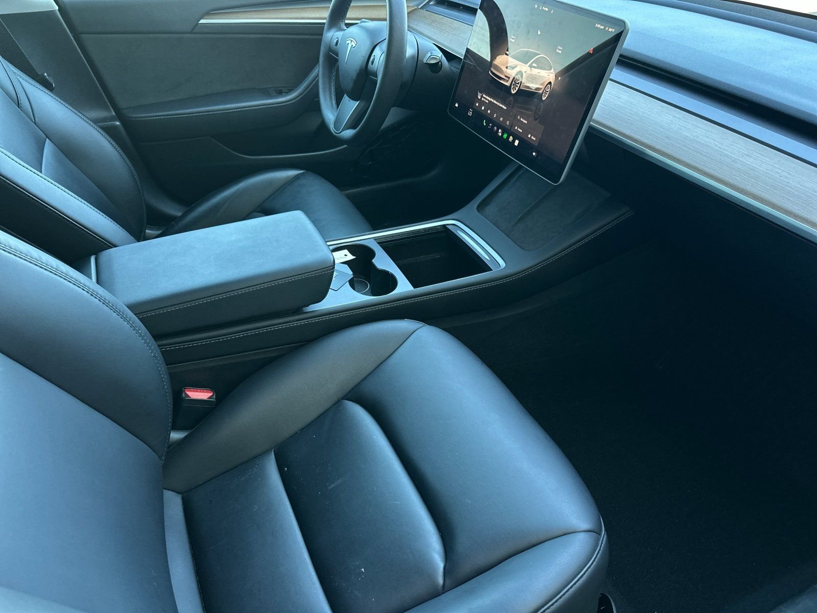 Used 2022 White Tesla Base image 13