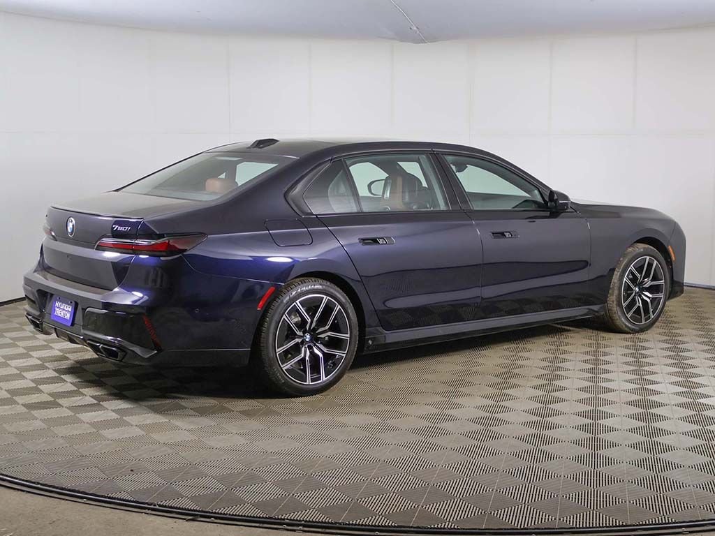 Used 2023 Black BMW 760i xDrive image 14