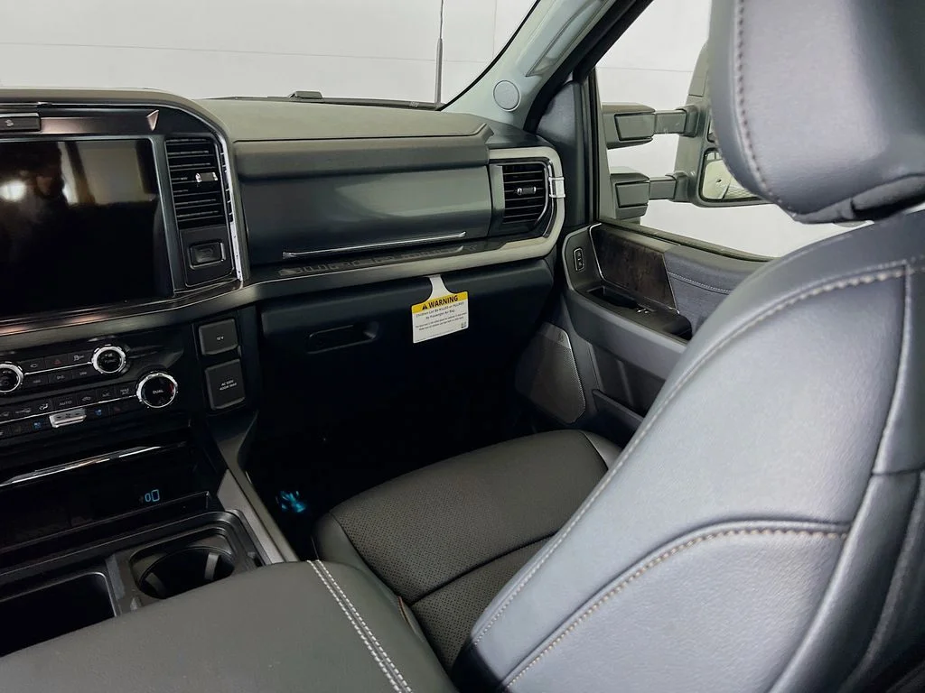 New 2026 Star White Metallic Tri-Coat Ford Lariat image 27