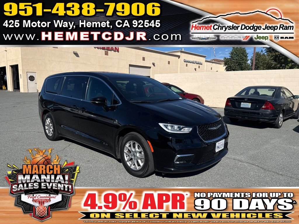 2024 Chrysler Pacifica Touring