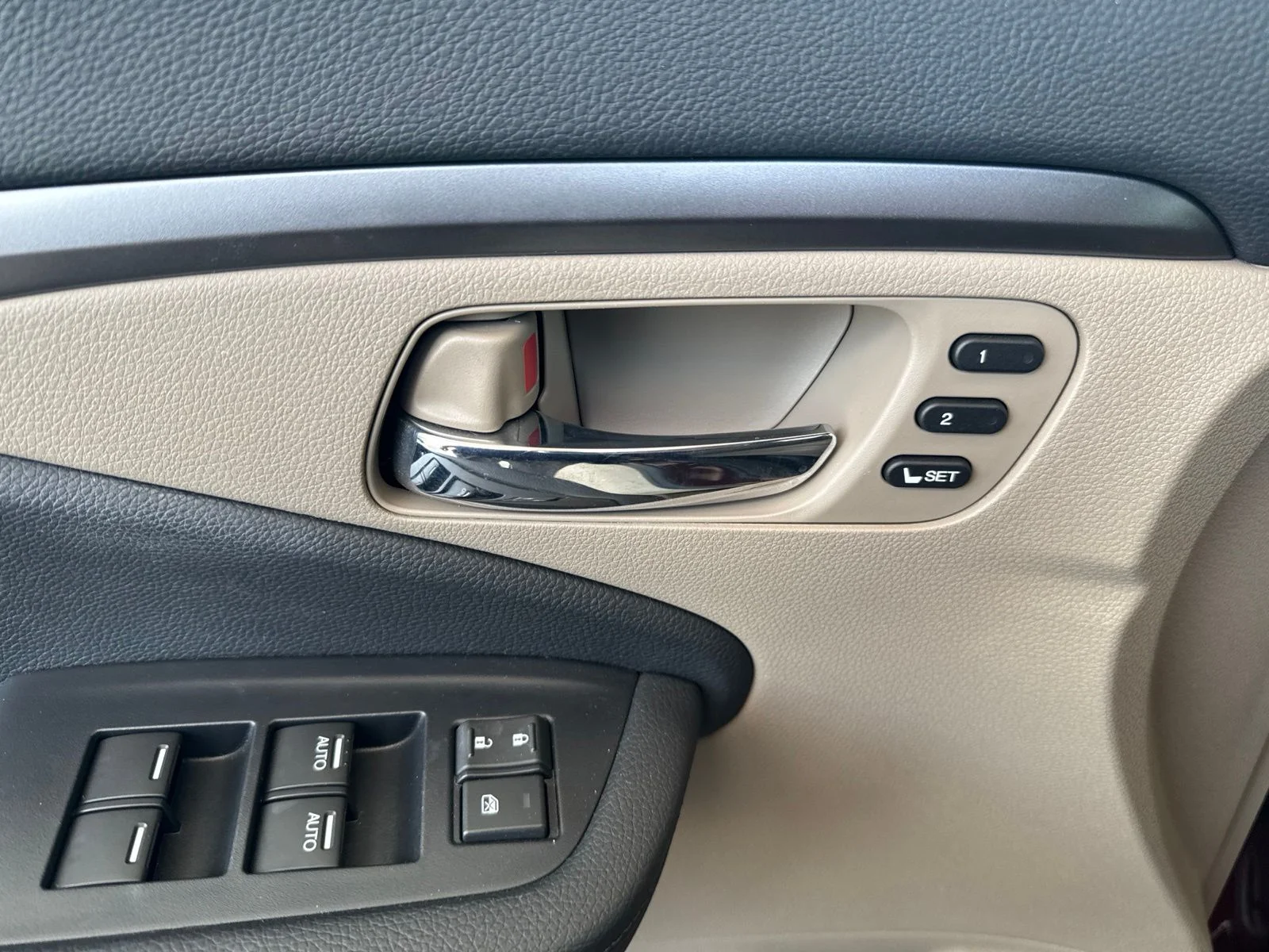 Used 2021  Honda EX-L image 5