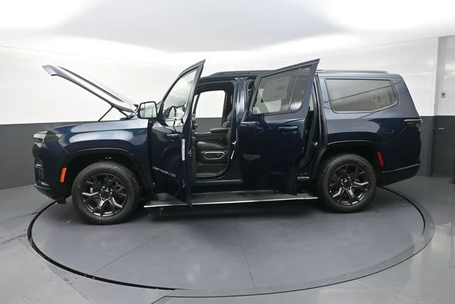 New 2026 Fathom Blue Pearl-Coat Exterior Paint Jeep Limited Altitude image 33