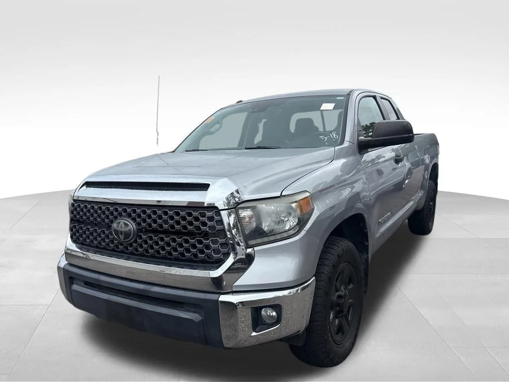 Used 2019 Silver Toyota SR5 image 15
