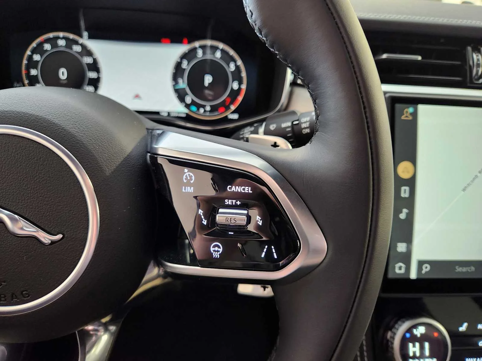 New 2026 Eiger Grey Metallic Jaguar R-Dynamic S image 50