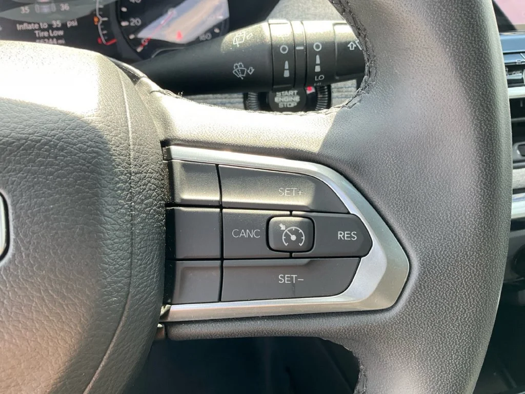 Used 2024 Black Jeep Latitude image 28
