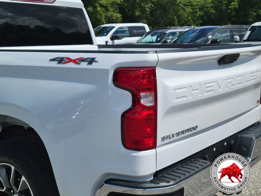 Used 2023 White Chevrolet LT image 12