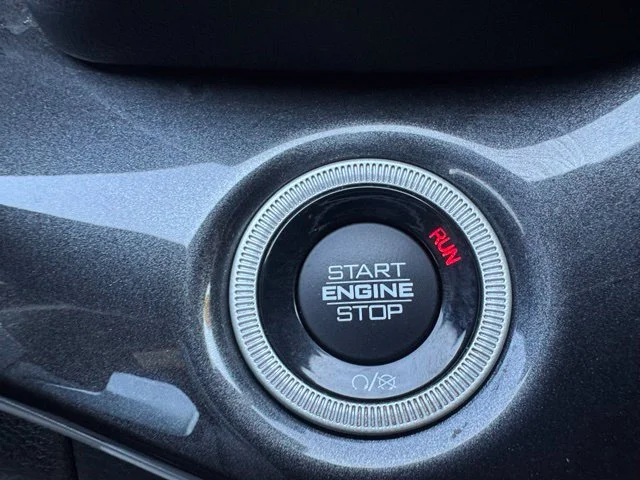 Used 2022 White Jeep Altitude image 30