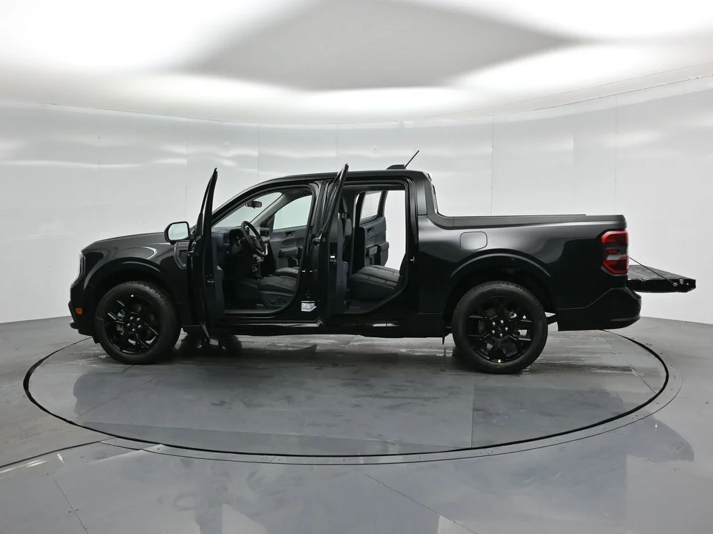 New 2026 Shadow Black Ford Lobo High image 34