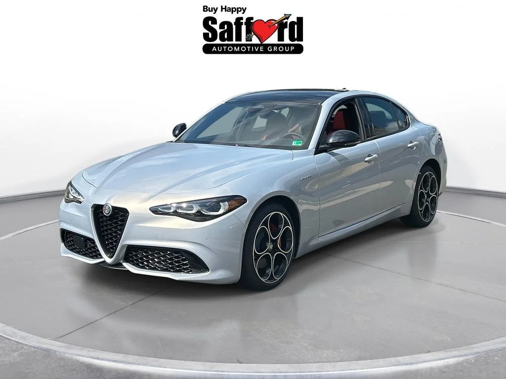 2025 Alfa Romeo Giulia Giulia AWD's photo