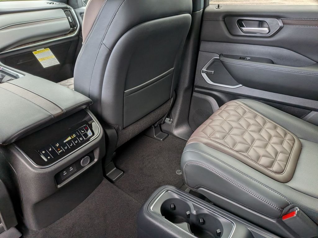 New 2026 Black Nissan Platinum Reserve image 31