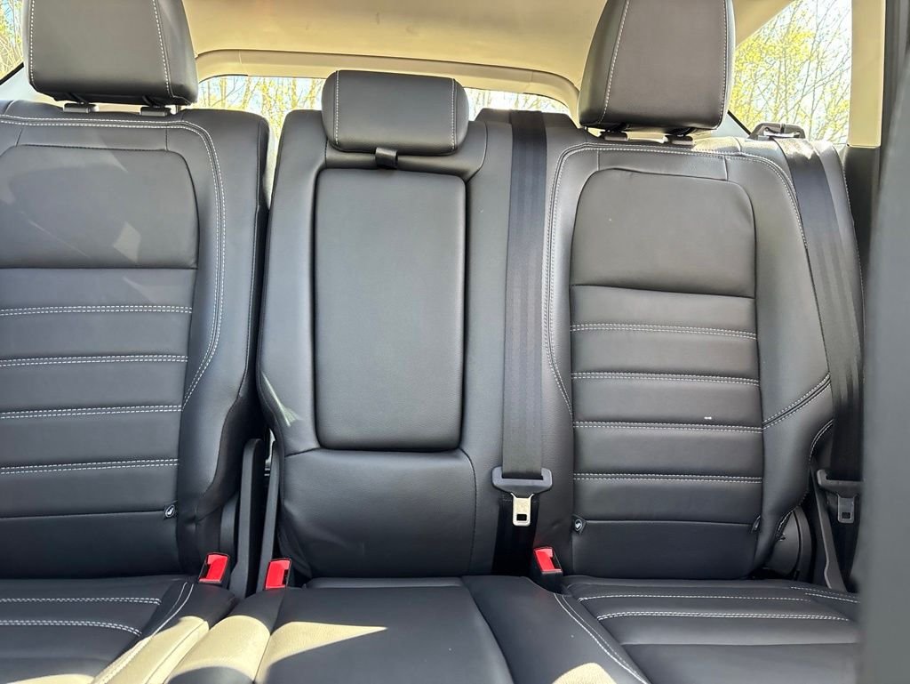 Used 2018 Red Ford Titanium image 23