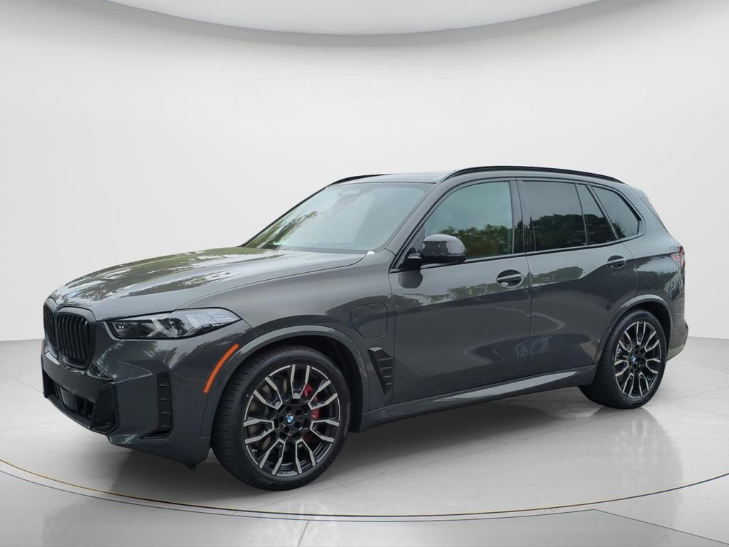 2026 BMW X5 xDrive50e's photo