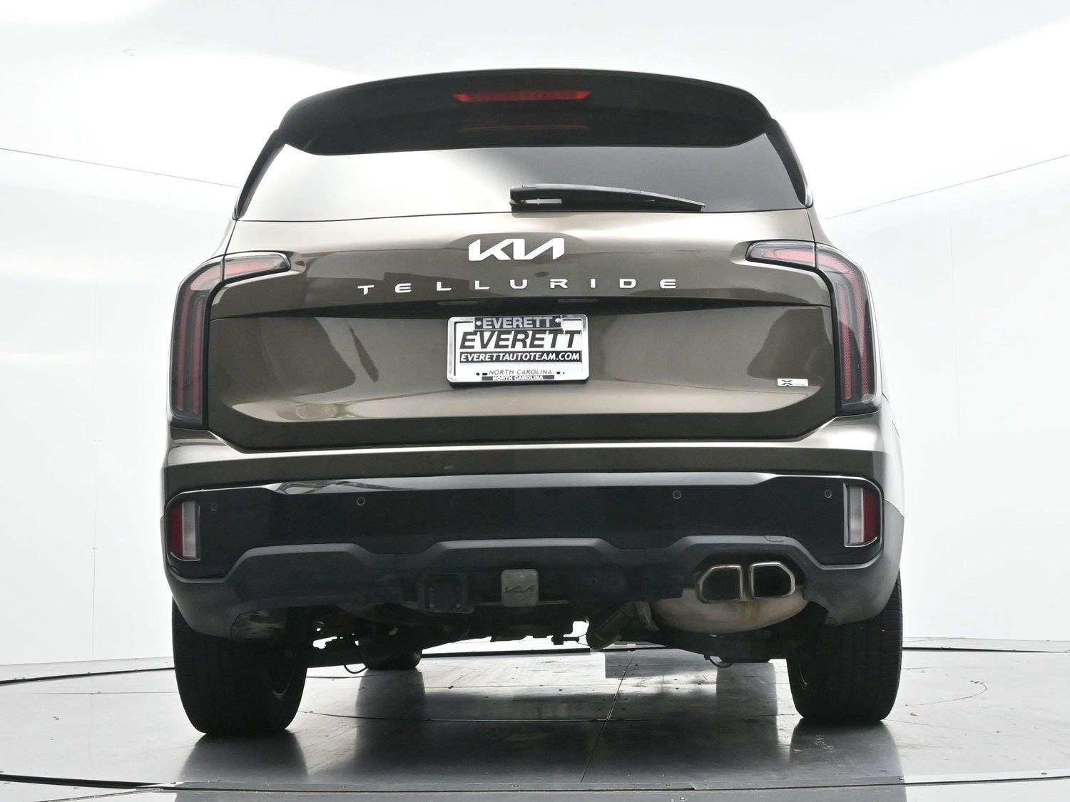 Used 2024 Dark Moss Kia EX X-Line image 59