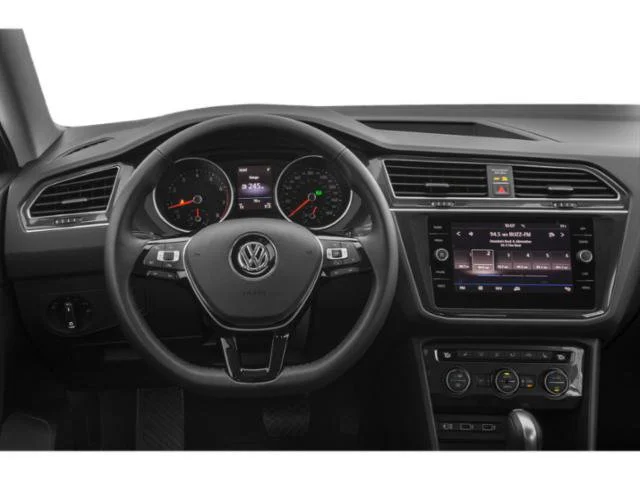 Used 2019 White Silver Metallic Volkswagen SE image 10