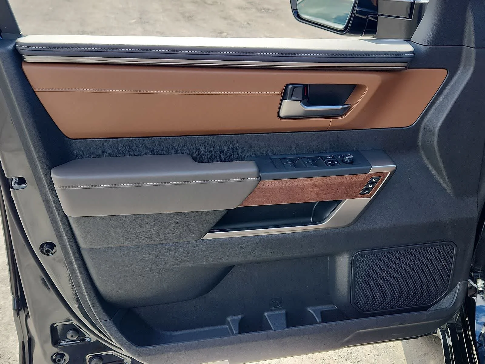 2026 Toyota Tundra 1794 Edition - Photo 11