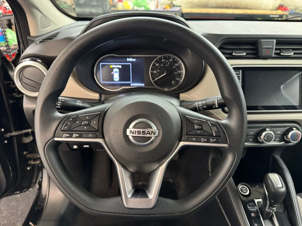 Used 2021 Black Nissan 1.6 SV image 18