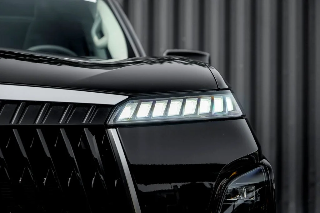 New 2027 BLACK OBSIDIAN INFINITI Luxe 4WD image 6