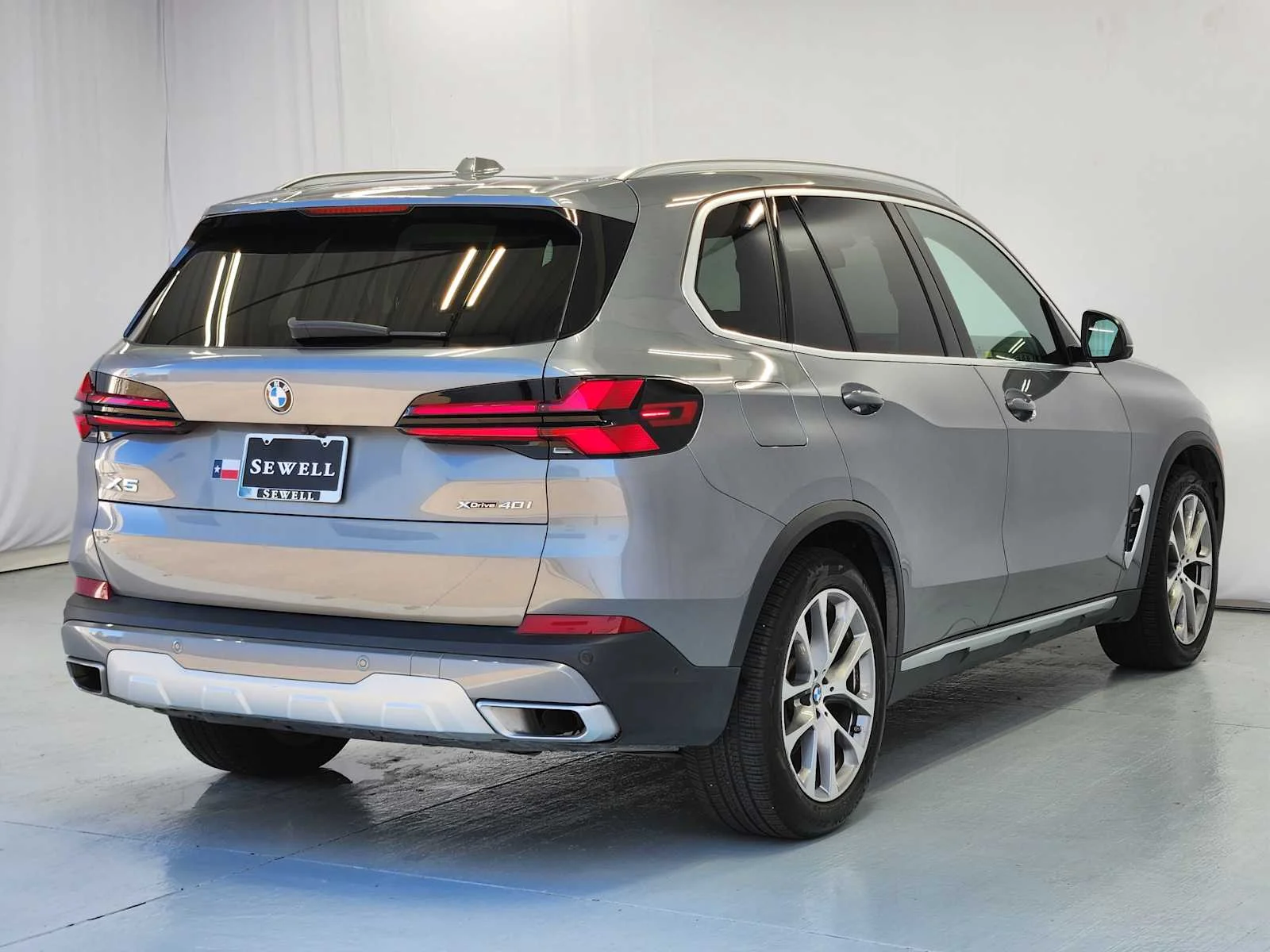 Certified Used 2024 Skyscraper Grey Metallic BMW xDrive40i image 8