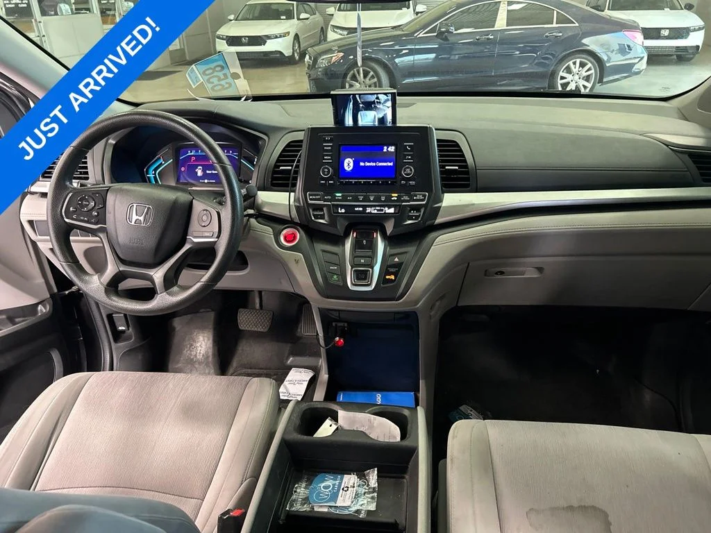 Used 2018  Honda LX image 5