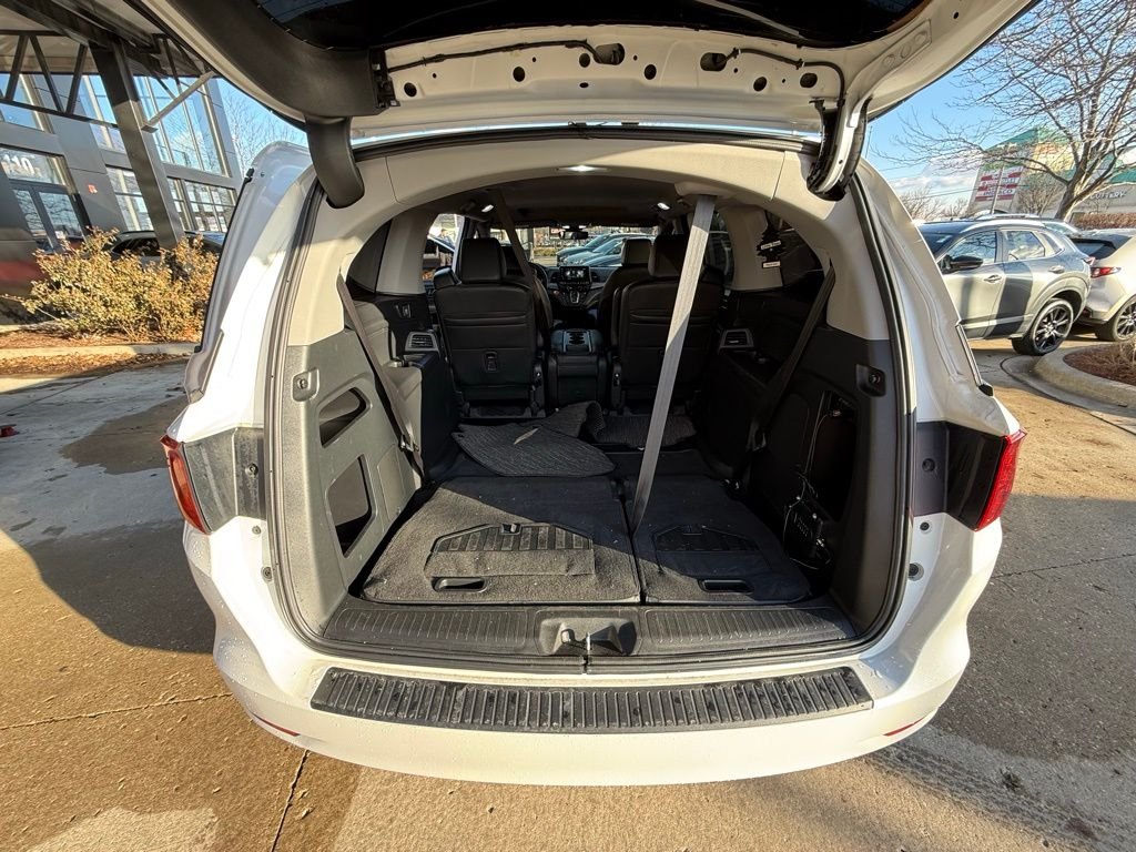 2024 Honda Odyssey EX-L - Photo 32