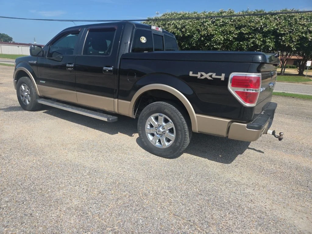 Used 2013 Black Ford Lariat image 10